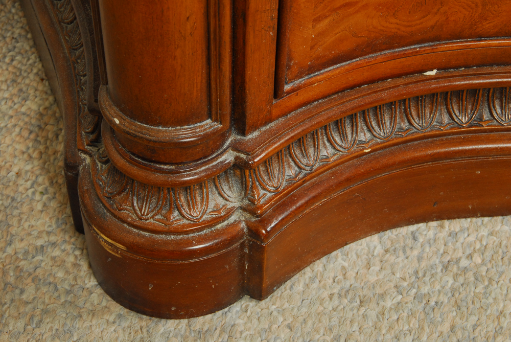 Contemporary Wooden Chest of Drawers