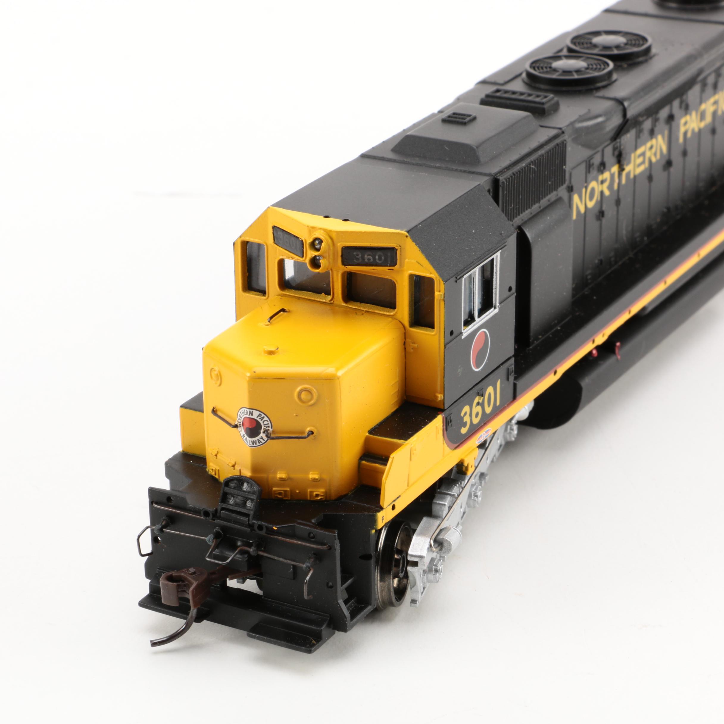 Spectrum Bachmann HO Scale Northern Pacific Diesel Engine