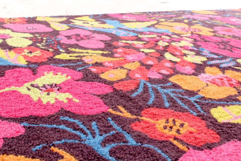 Hooked Contemporary Floral Area Rug