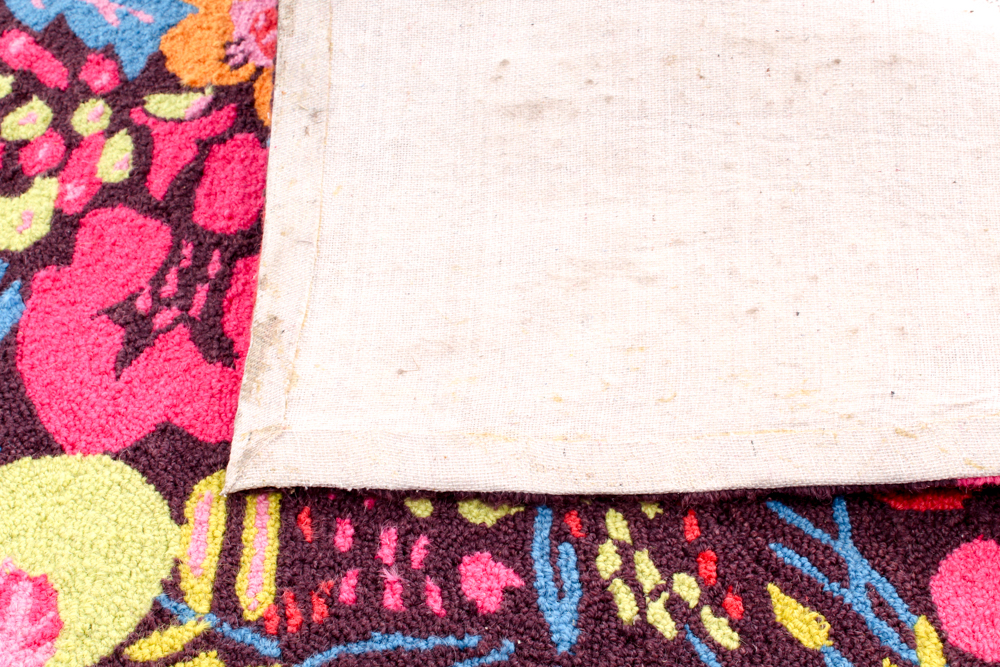 Hooked Contemporary Floral Area Rug