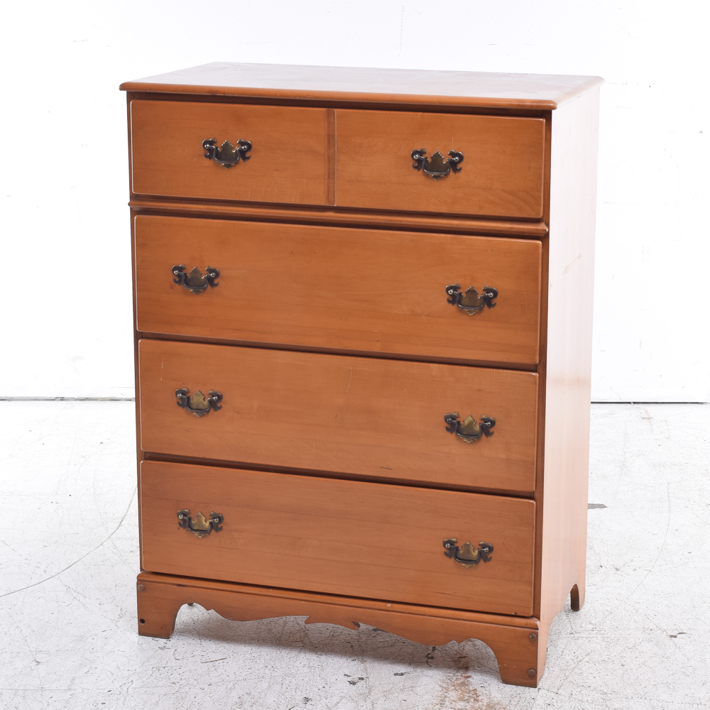 Vintage Maple Dresser from Old Capitol Groupe
