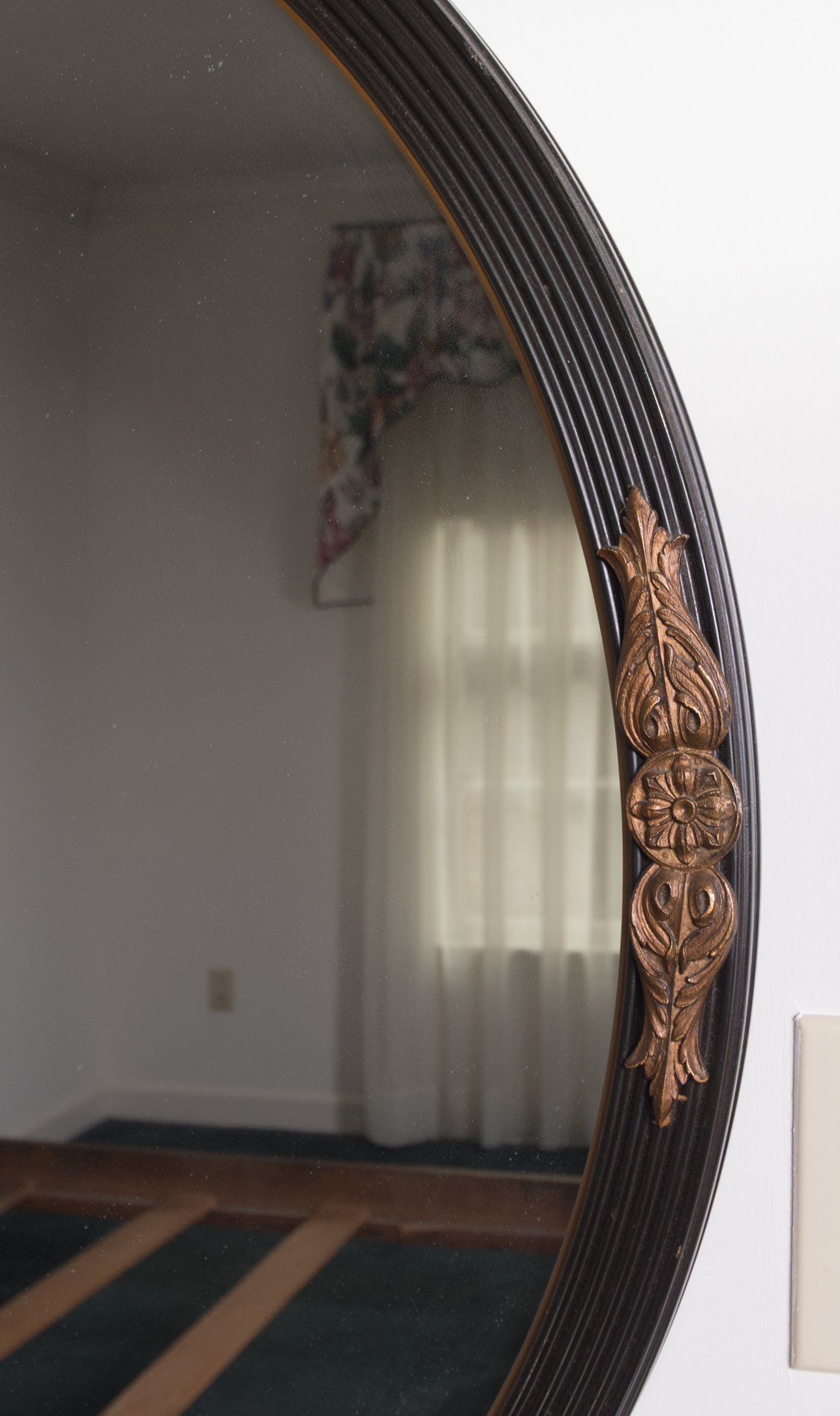 Vintage Kittinger Round Framed Wall Mirror