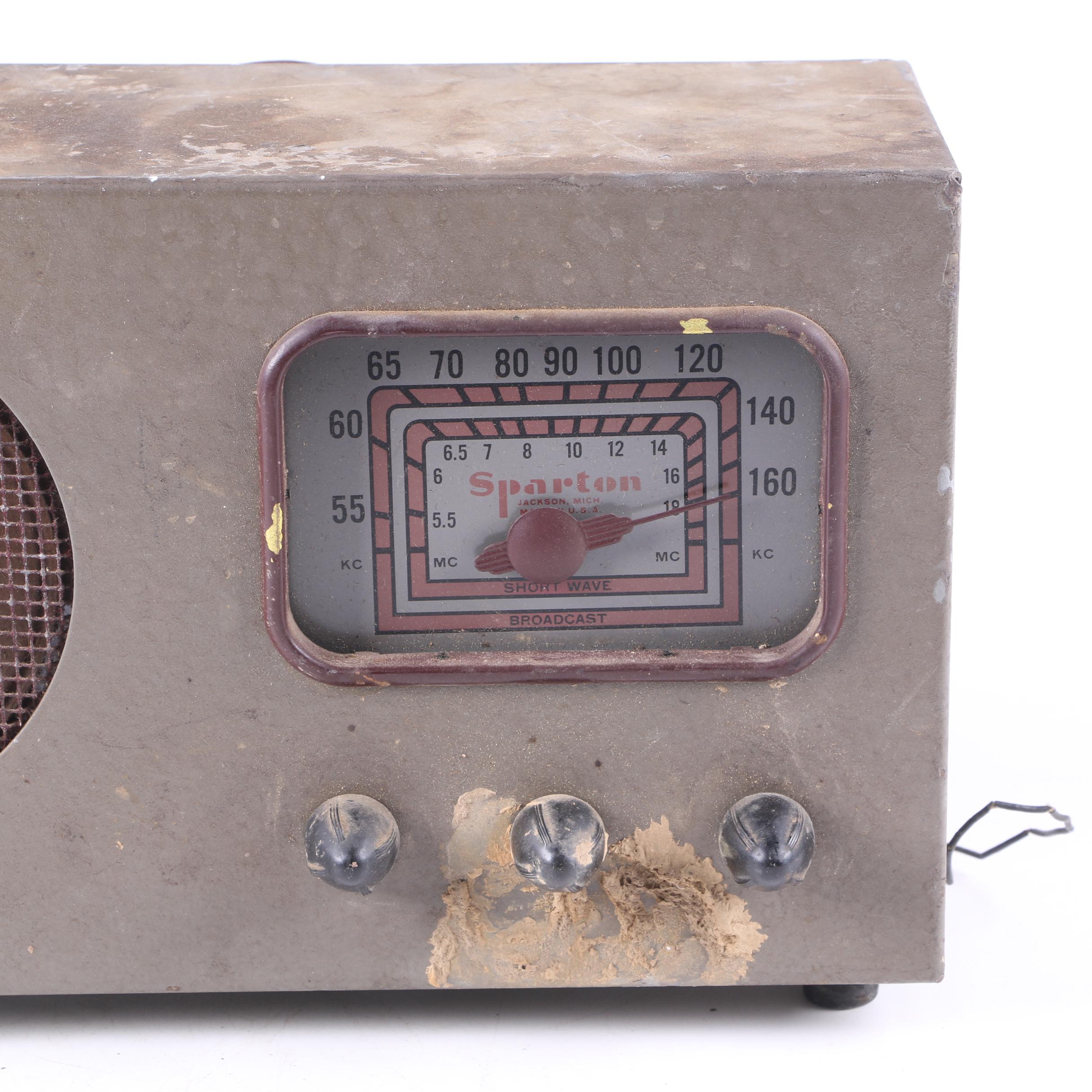 Vintage Sparton Short Wave Broadcast Radio