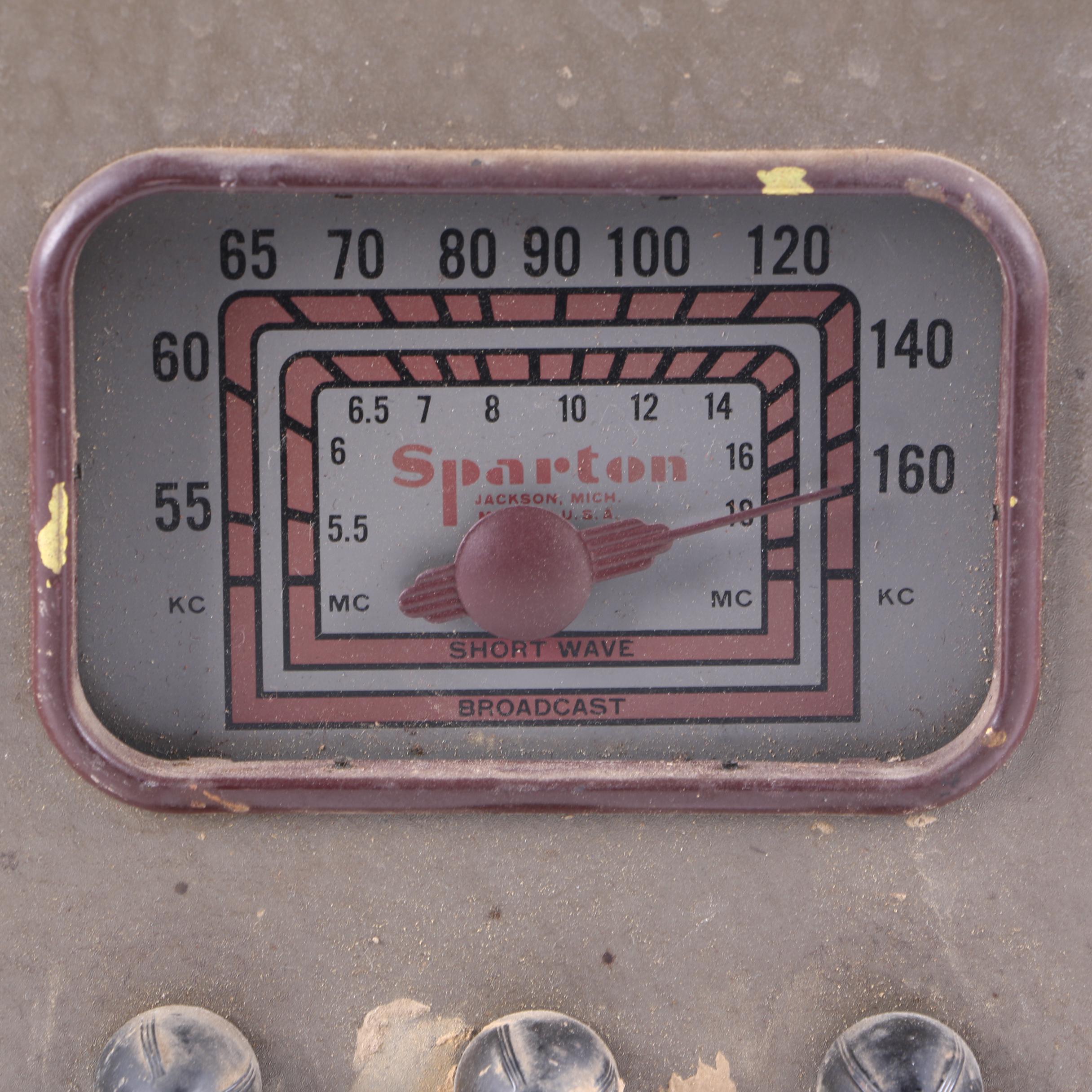 Vintage Sparton Short Wave Broadcast Radio