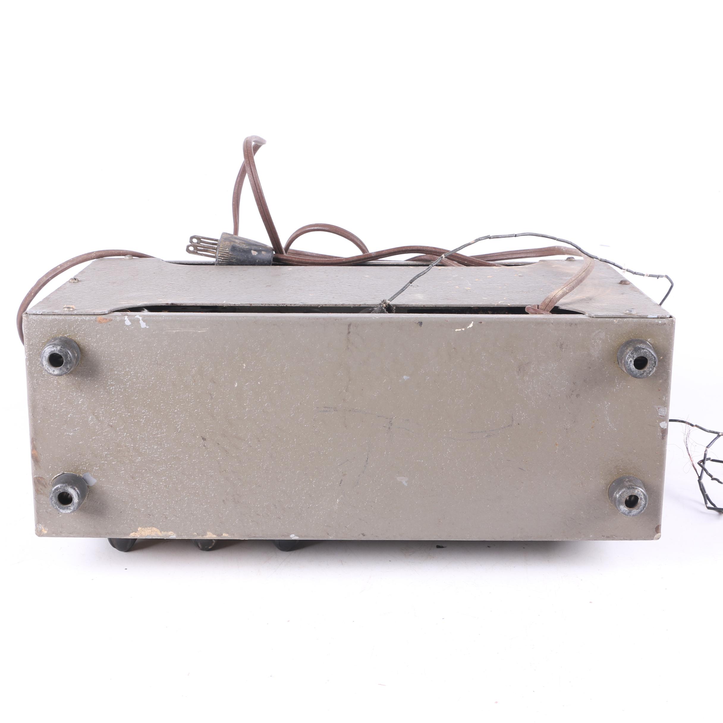 Vintage Sparton Short Wave Broadcast Radio