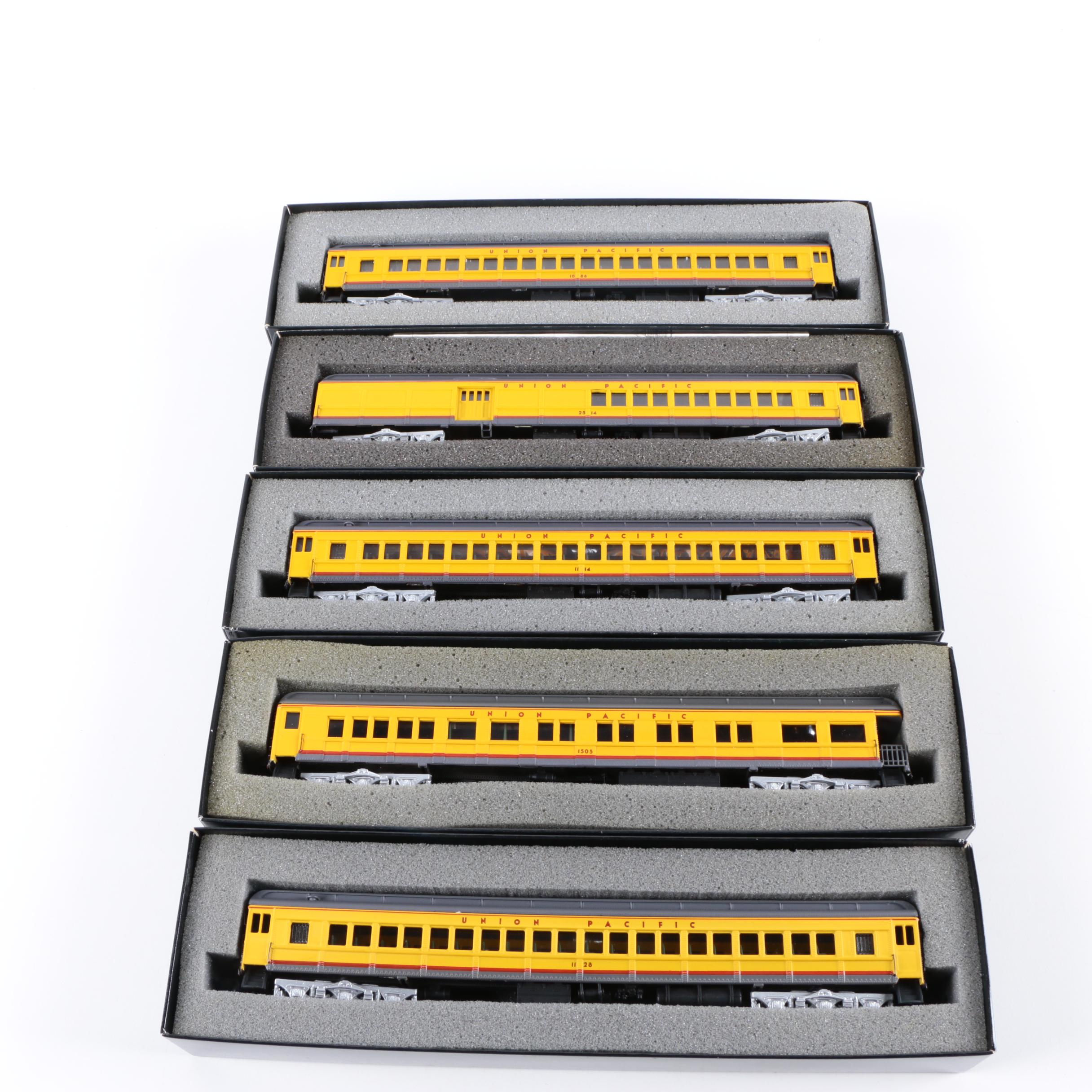 Bachmann "Spectrum" HO Scale Union Pacific Passenger Trains