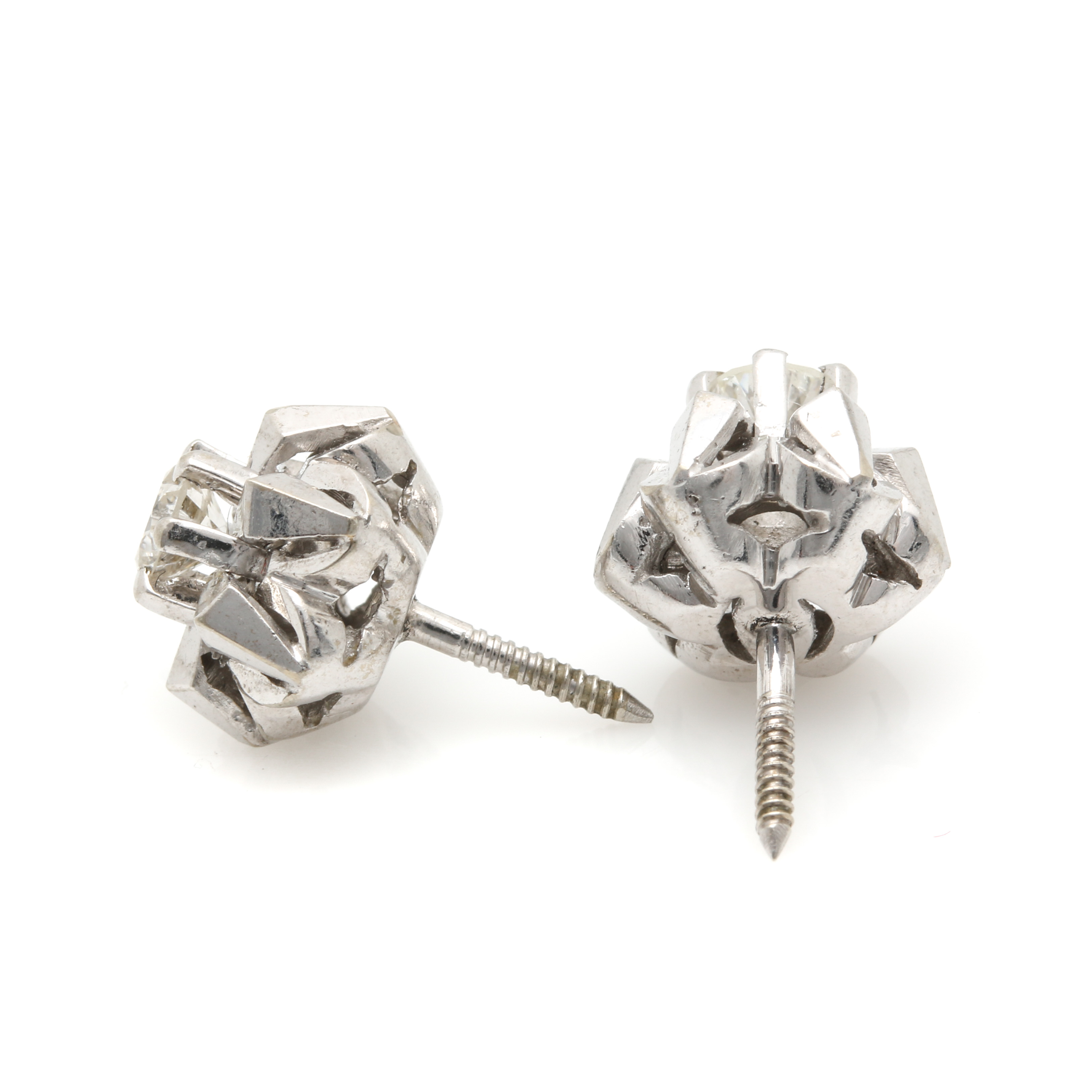 18K White Gold Diamond Stud Earrings