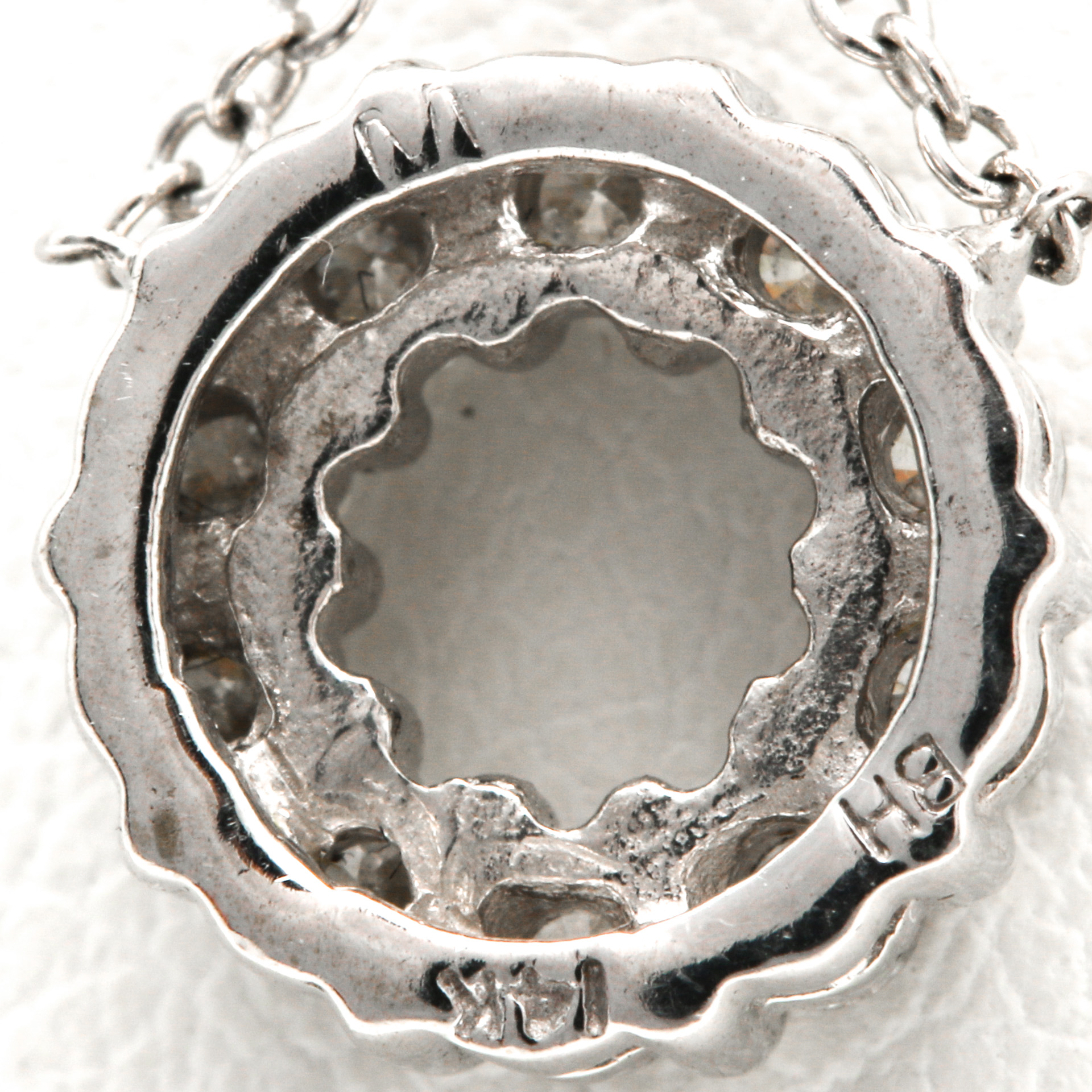 14K White Gold Diamond Circle Necklace