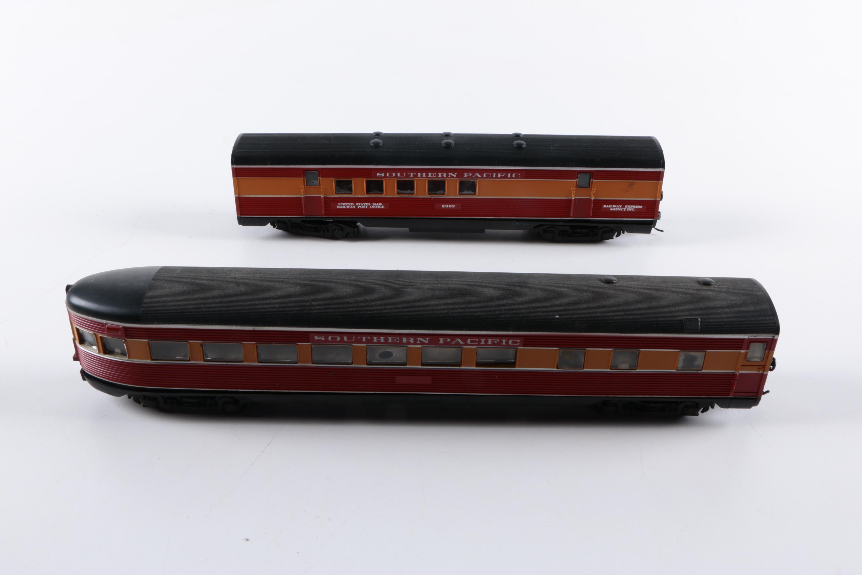 Lionel Southern Pacific "Daylight" Madison Passenger Cars