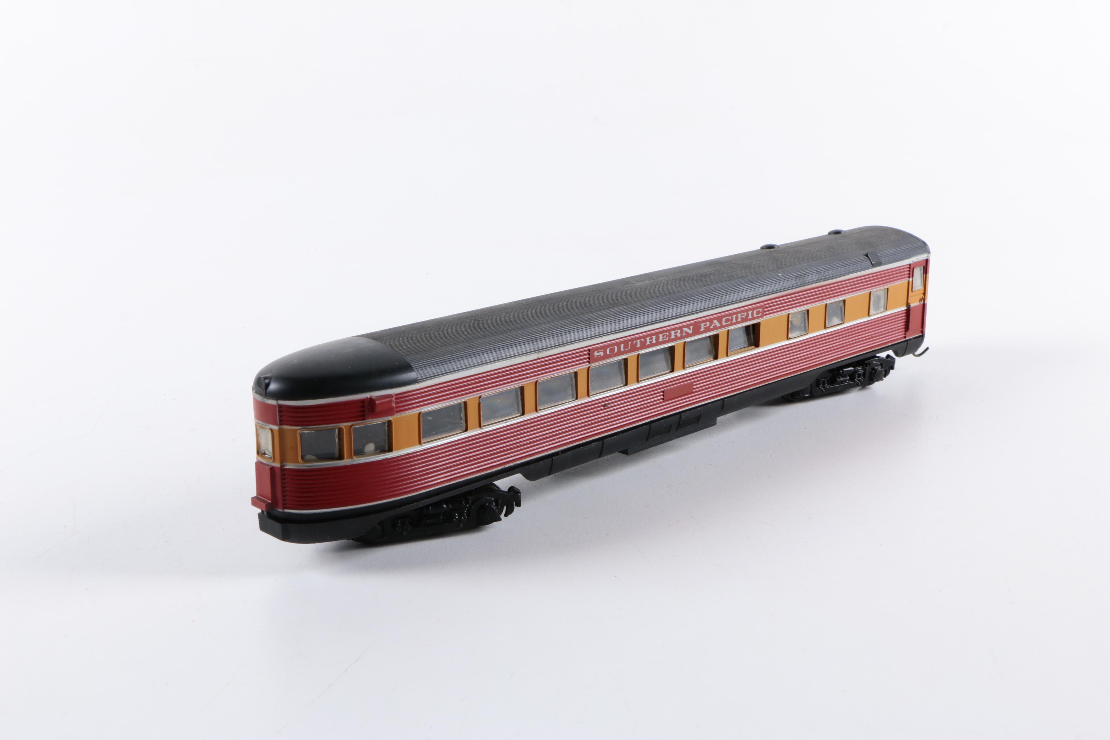 Lionel Southern Pacific "Daylight" Madison Passenger Cars