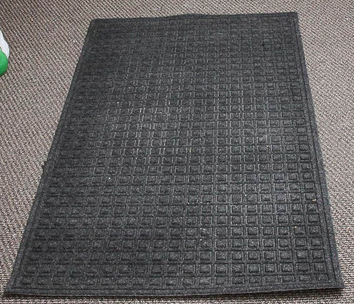 Grey Synthetic Fiber Carpet Mat