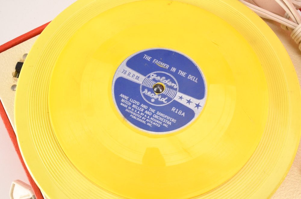 Vintage Vanity Fair "Music Maker" Toy Phonograph