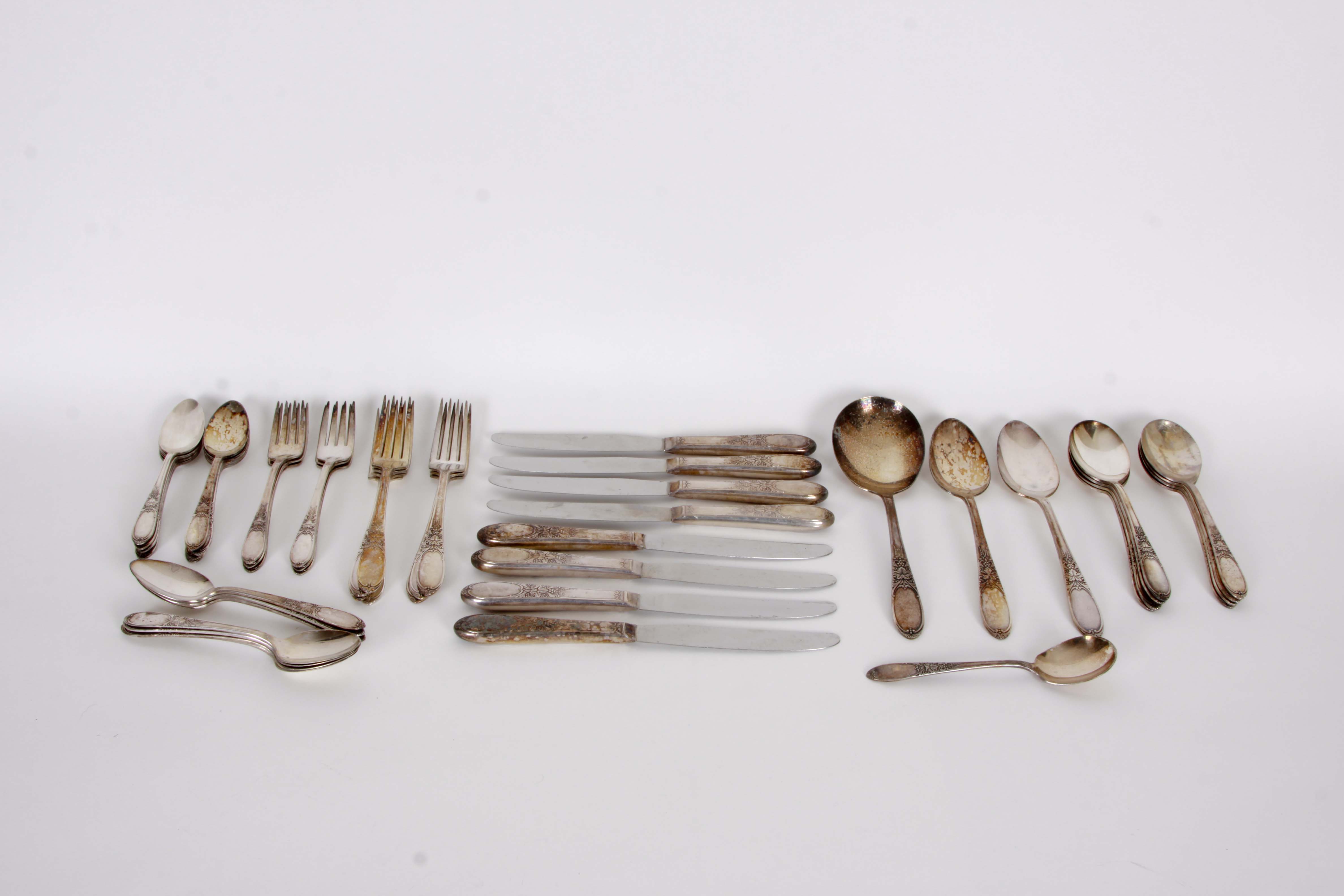 Vintage Wm. Rogers Plated Silver Flatware Set