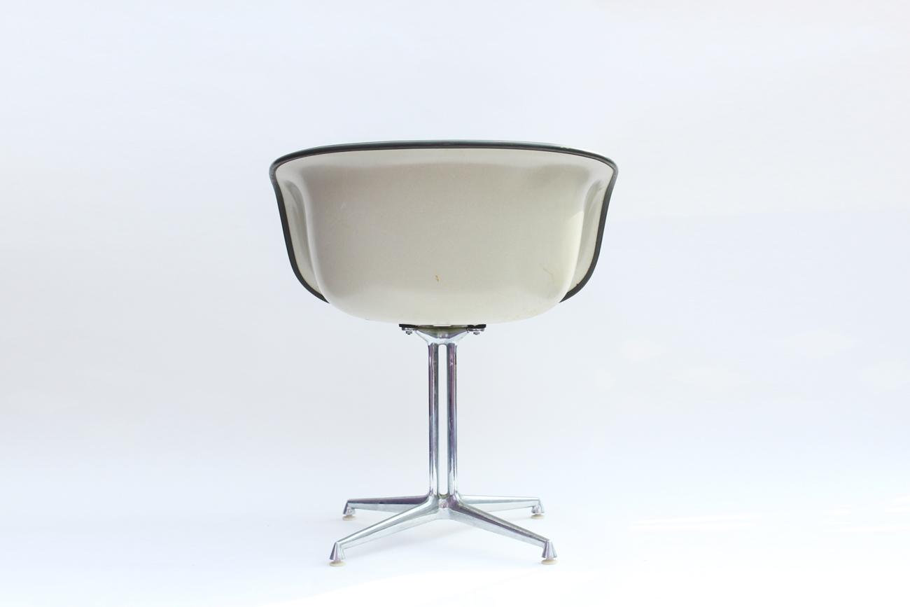 Mid Century Modern Herman Miller Eames Swiveling Bucket Chairs