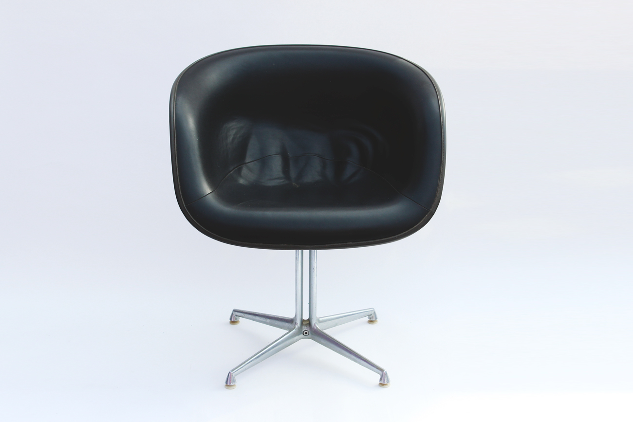 Mid Century Modern Herman Miller Eames Swiveling Bucket Chairs