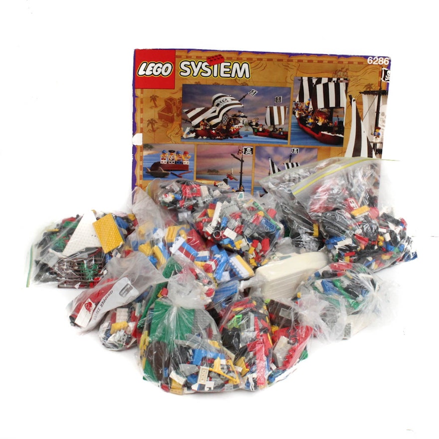 Large Assortment of Lego Pieces