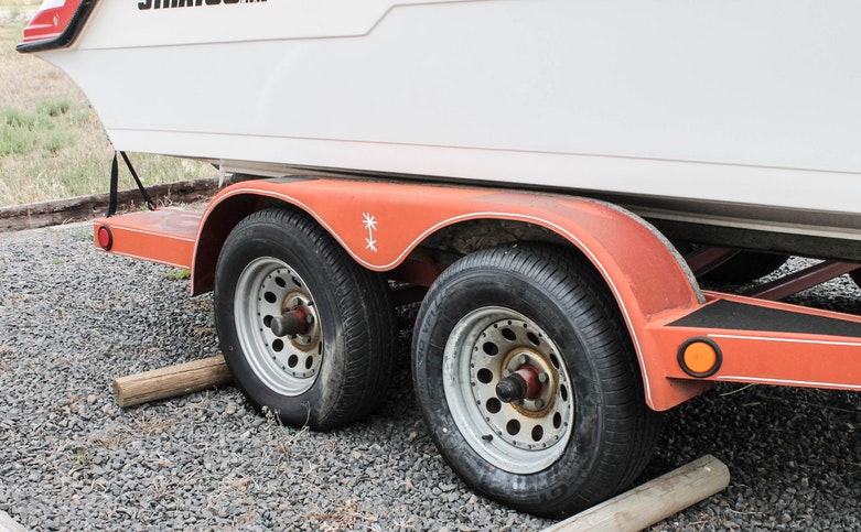 Stratos 2000-XLS Motorized Boat and Trailer