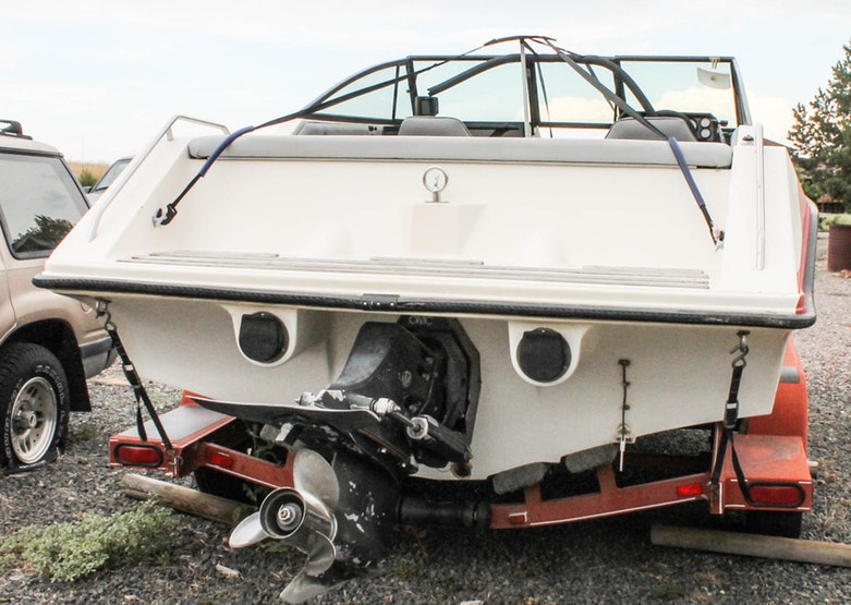 Stratos 2000-XLS Motorized Boat and Trailer