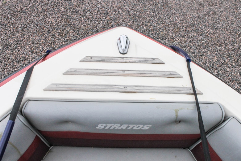Stratos 2000-XLS Motorized Boat and Trailer