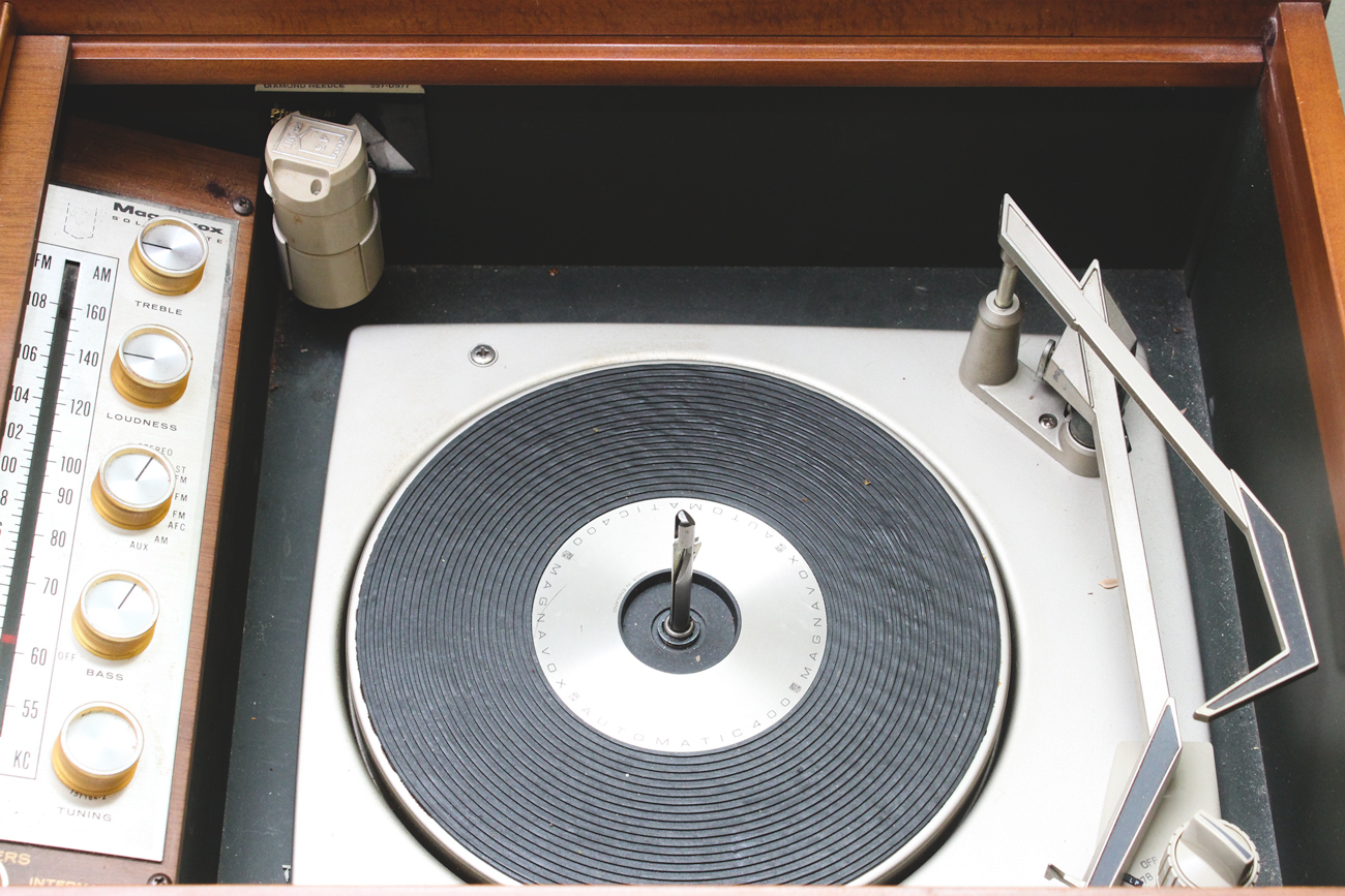 Vintage Magnavox Console Radio and Record Player