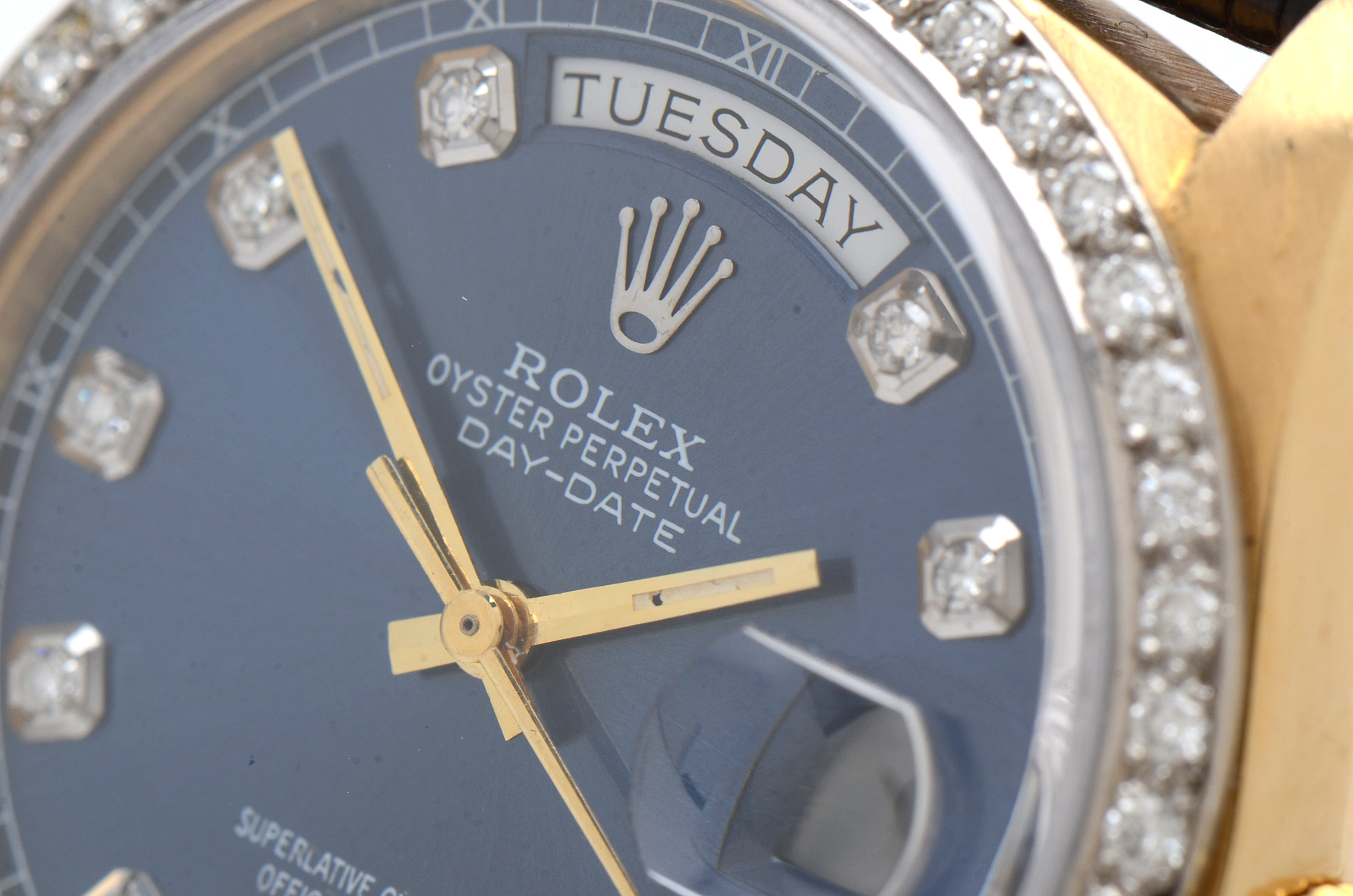 Rolex Day-Date 18K Yellow Gold Diamond Bezel 36mm Watch
