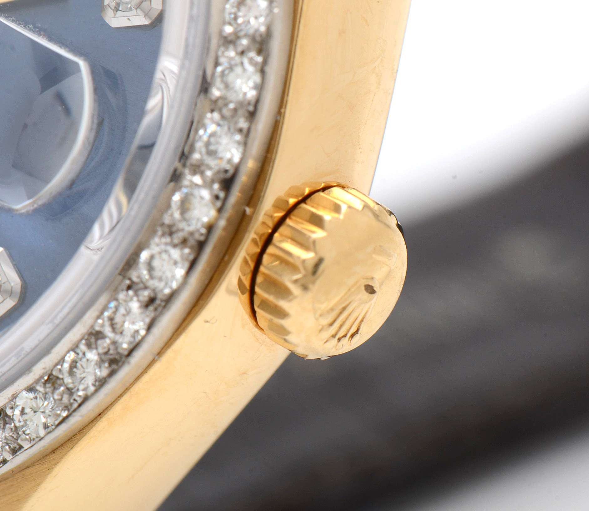 Rolex Day-Date 18K Yellow Gold Diamond Bezel 36mm Watch