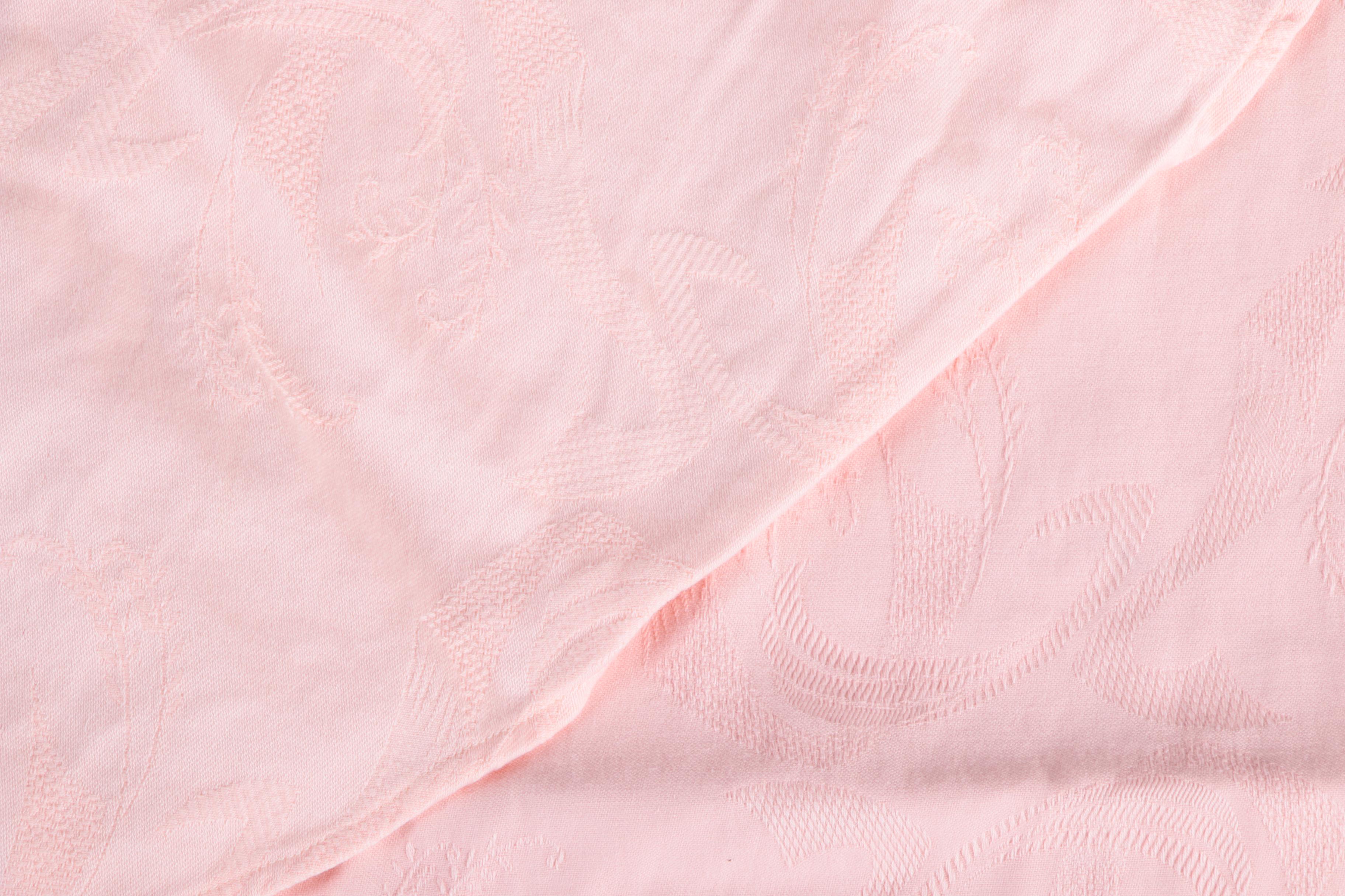 Jacquard and Damask Table Linens