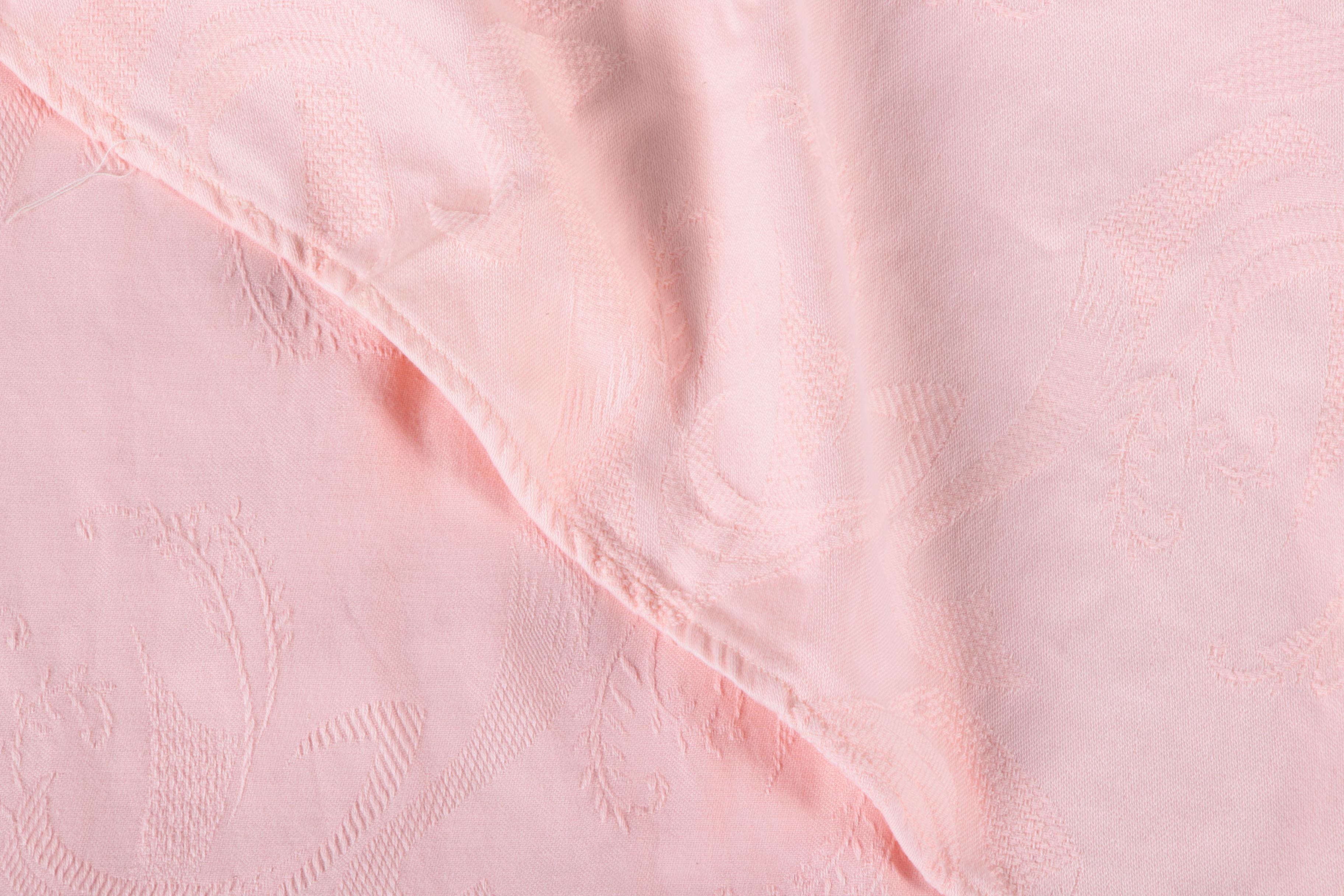 Jacquard and Damask Table Linens