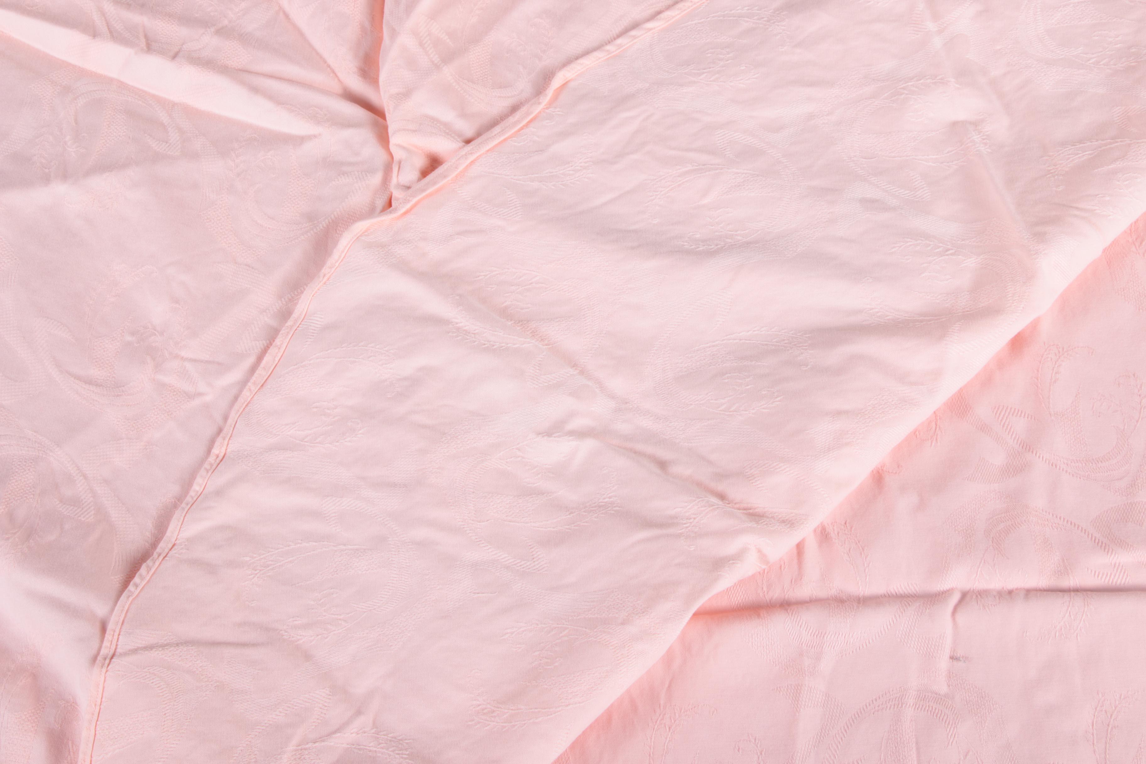 Jacquard and Damask Table Linens