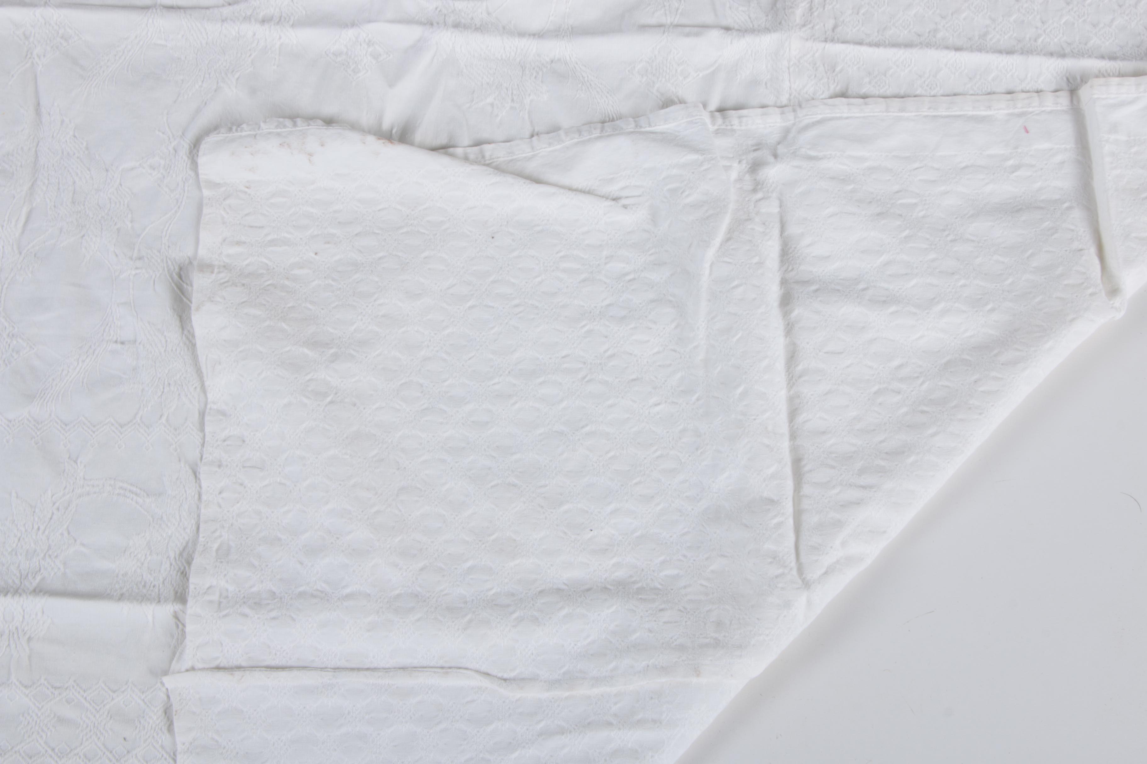 Jacquard and Damask Table Linens