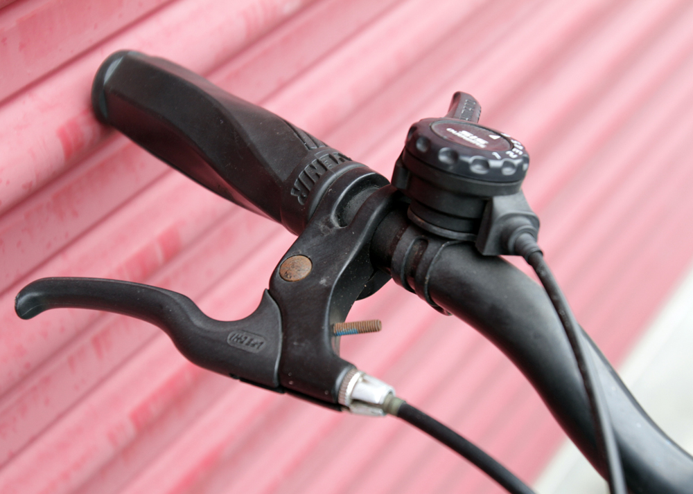 Women's Diamondback "Outlook" Trail Bicycle and Bike Rack