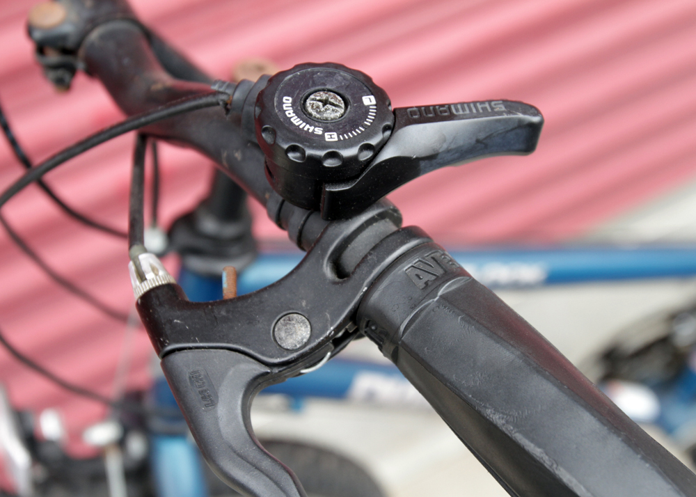 Women's Diamondback "Outlook" Trail Bicycle and Bike Rack