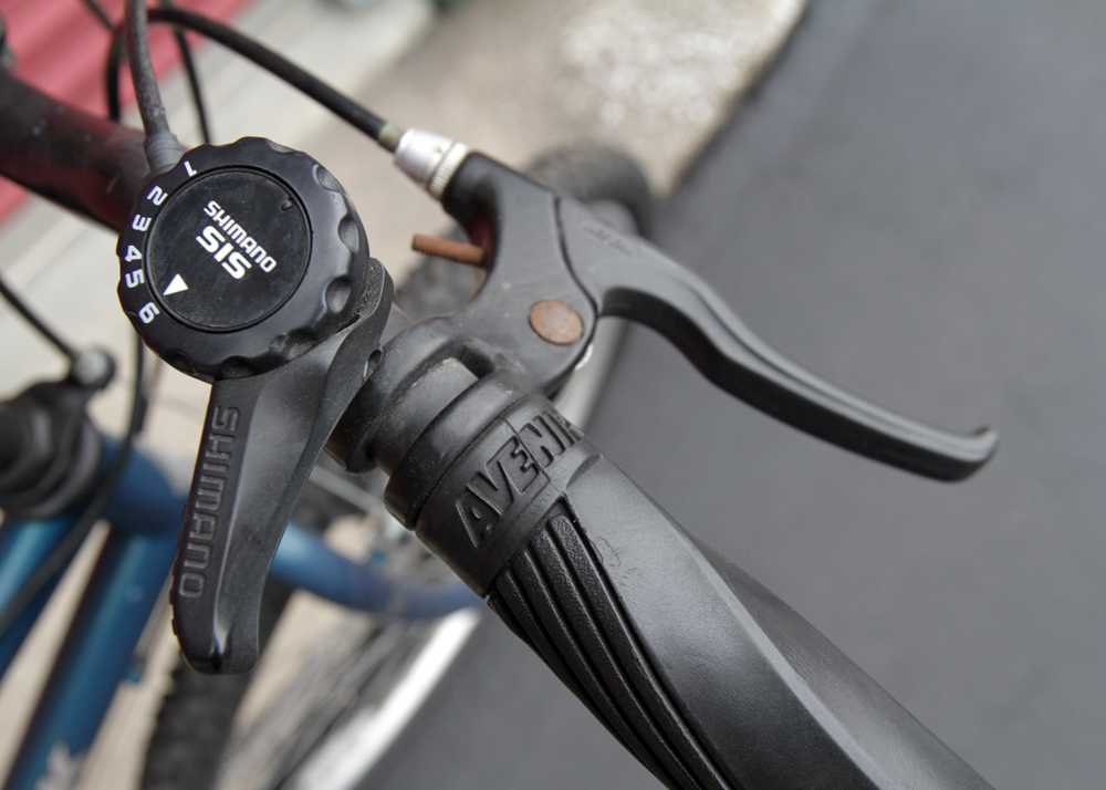 Women's Diamondback "Outlook" Trail Bicycle and Bike Rack