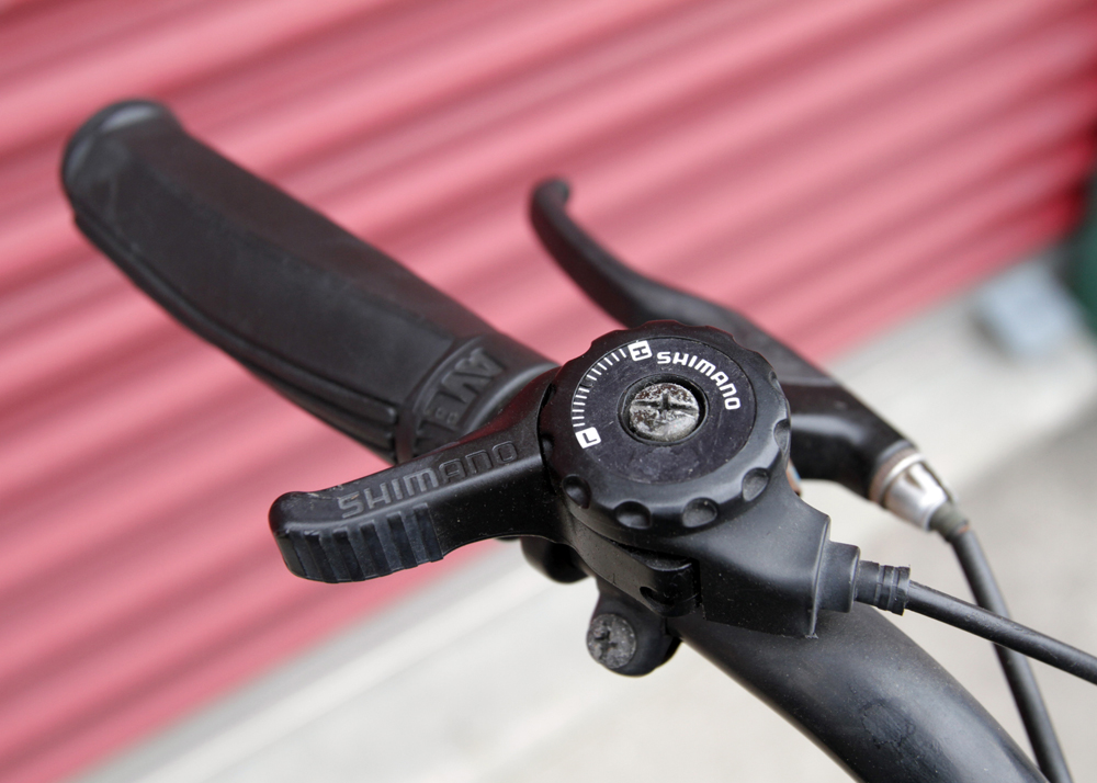 Women's Diamondback "Outlook" Trail Bicycle and Bike Rack