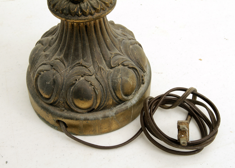 Vintage Brass Oil Lamp Style Table Lamp EBTH