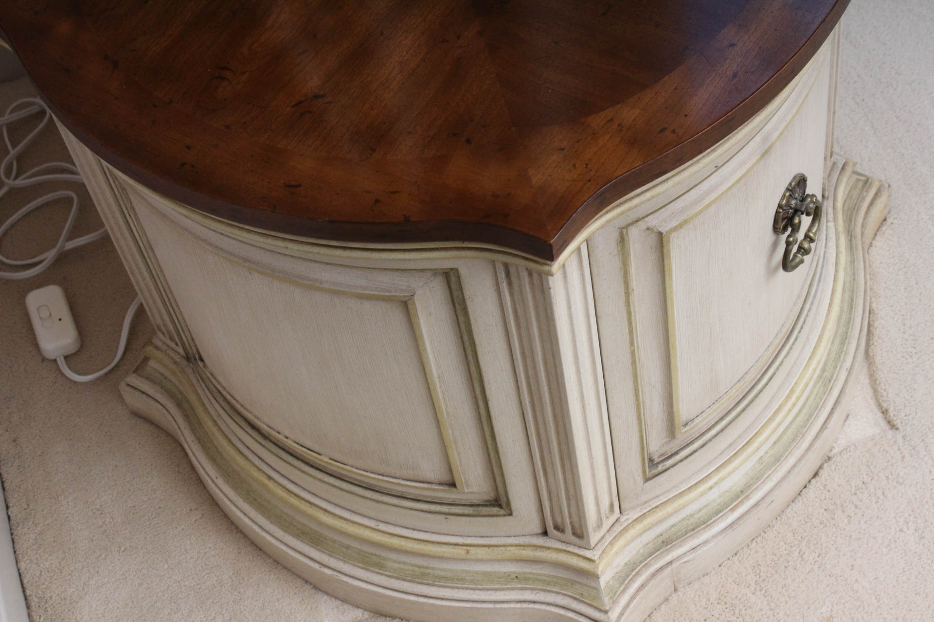 Solid Wood Quatrefoil Side Table