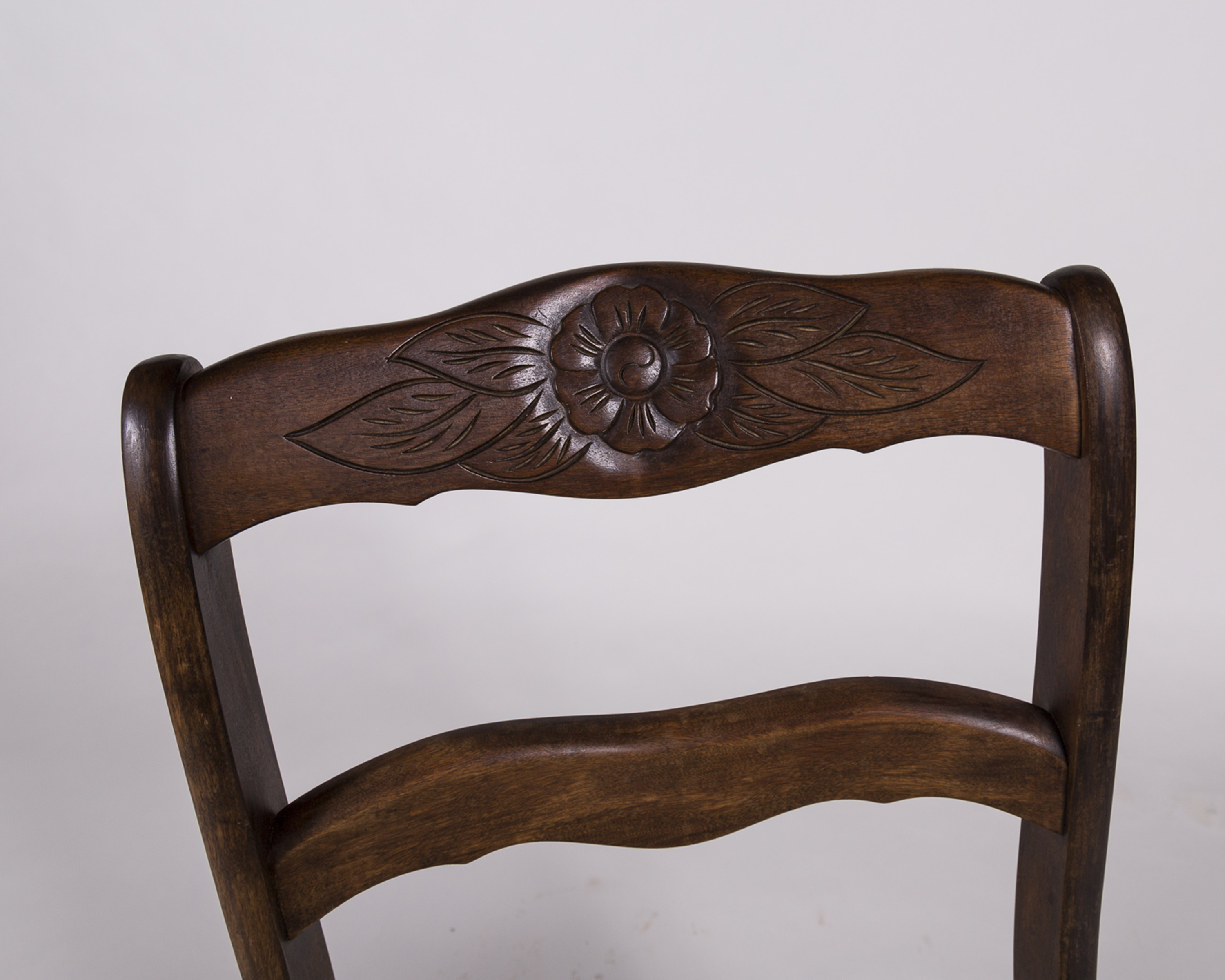 Set of Four Victorian Style Walnut Upholstered Dining Chairs