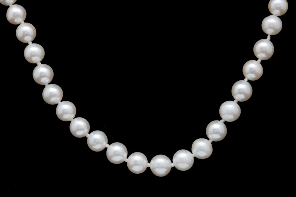 14K White Gold and Freshwater Pearl Necklace