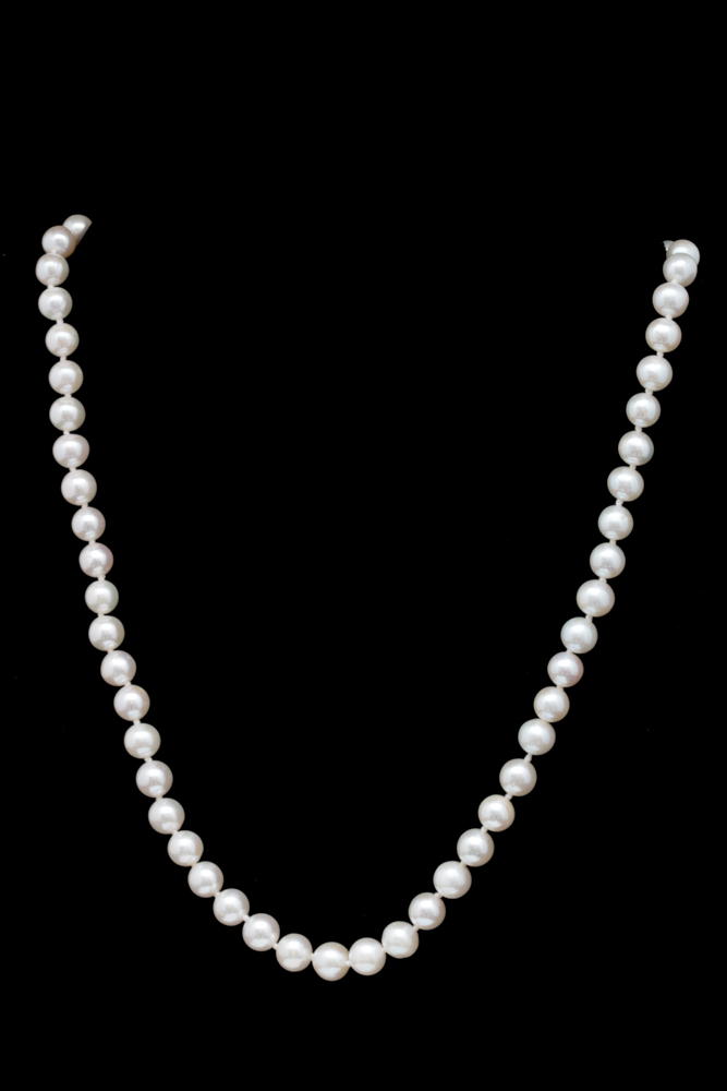 14K White Gold and Freshwater Pearl Necklace