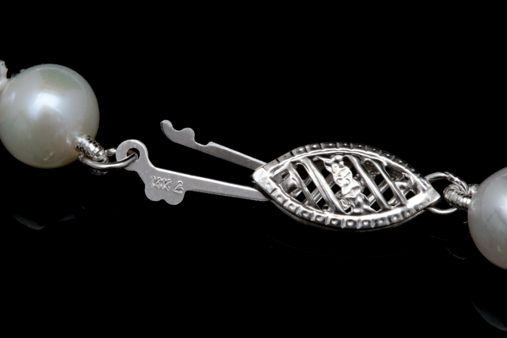 14K White Gold and Freshwater Pearl Necklace