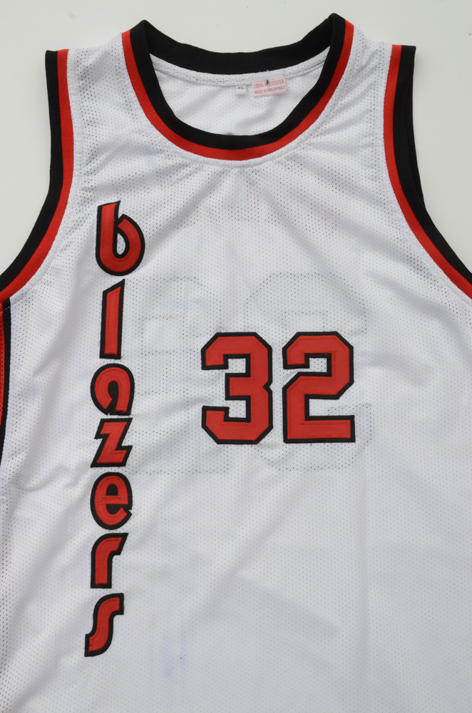 Bill Walton Signed Jersey  COA