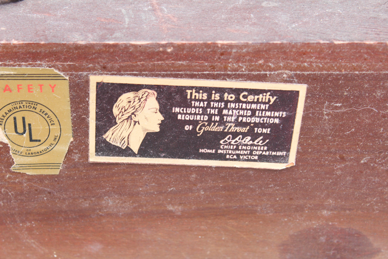 RCA Victor Radio-Phonograph Console by Victrola Model 612V3