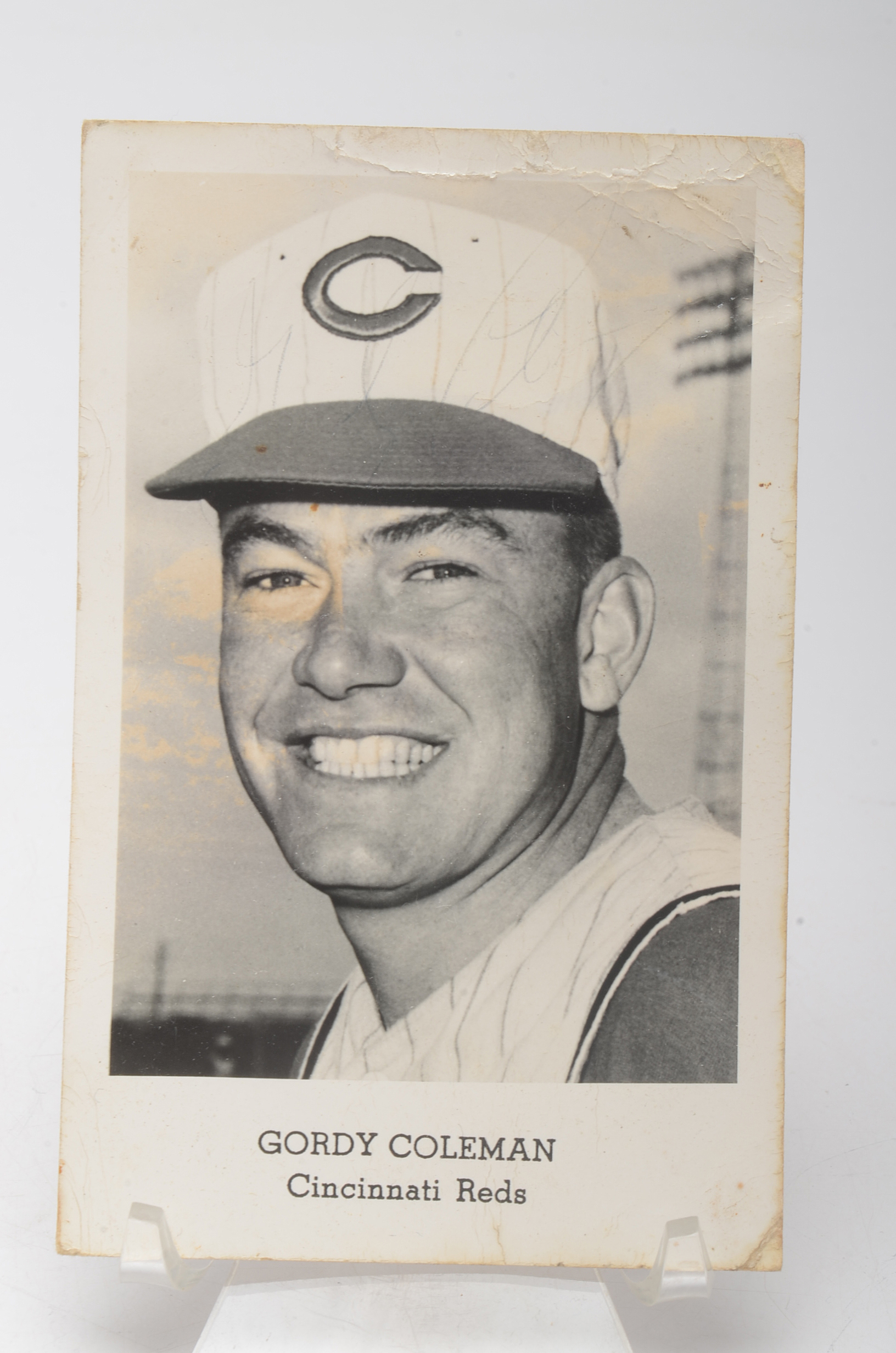 Reds All-Star Gordy Coleman Signed Ball and 1962 Kahn's Baseball Card