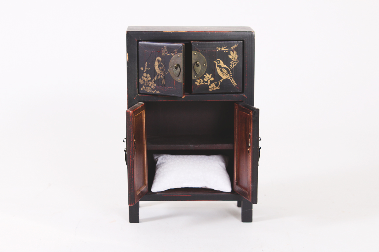 Pair of Japanese Dolls