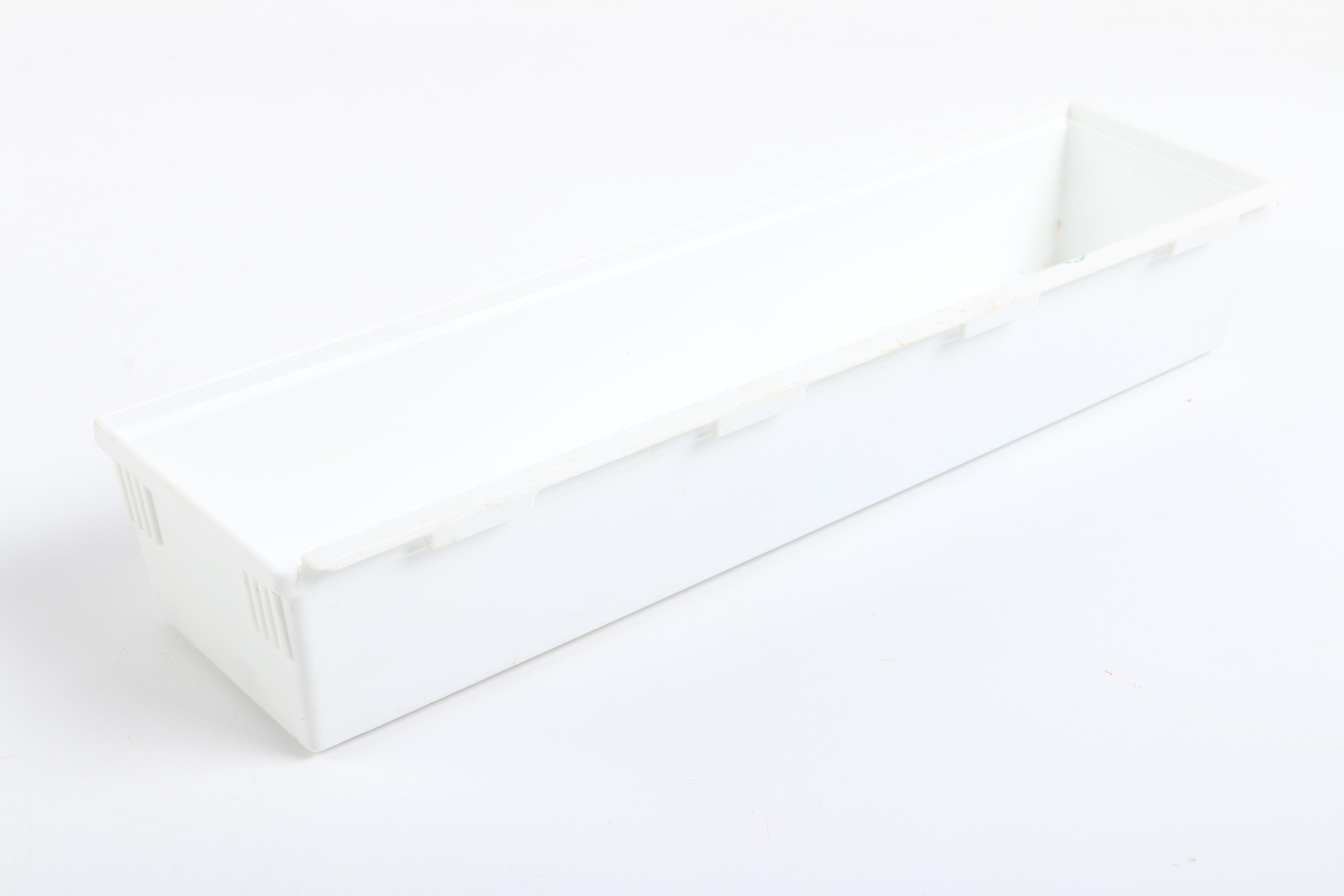 Kitchenware Including Vintage Churchy La Femme Milk Mug