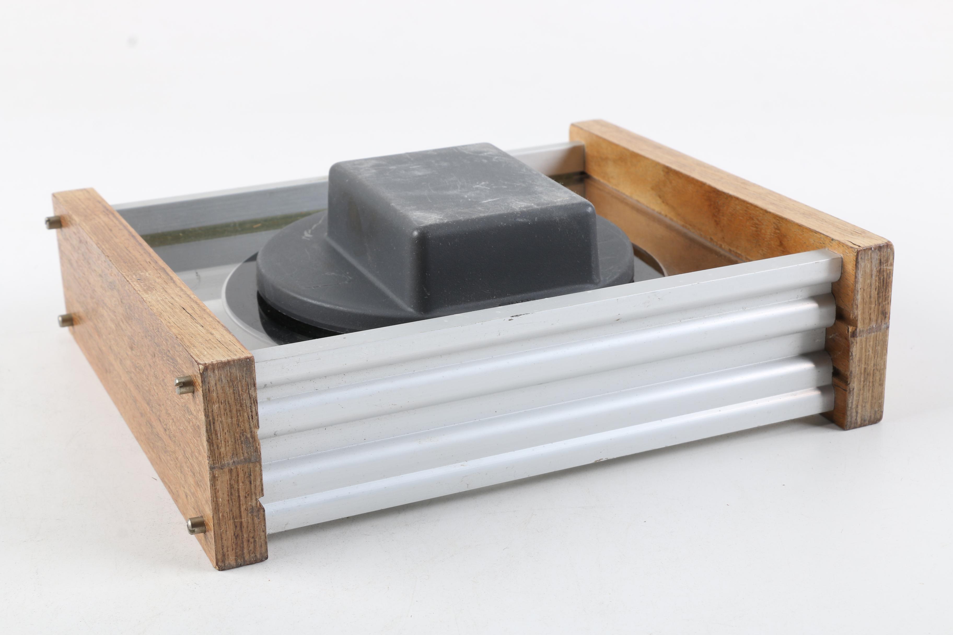 Verichron Quartz World Clock