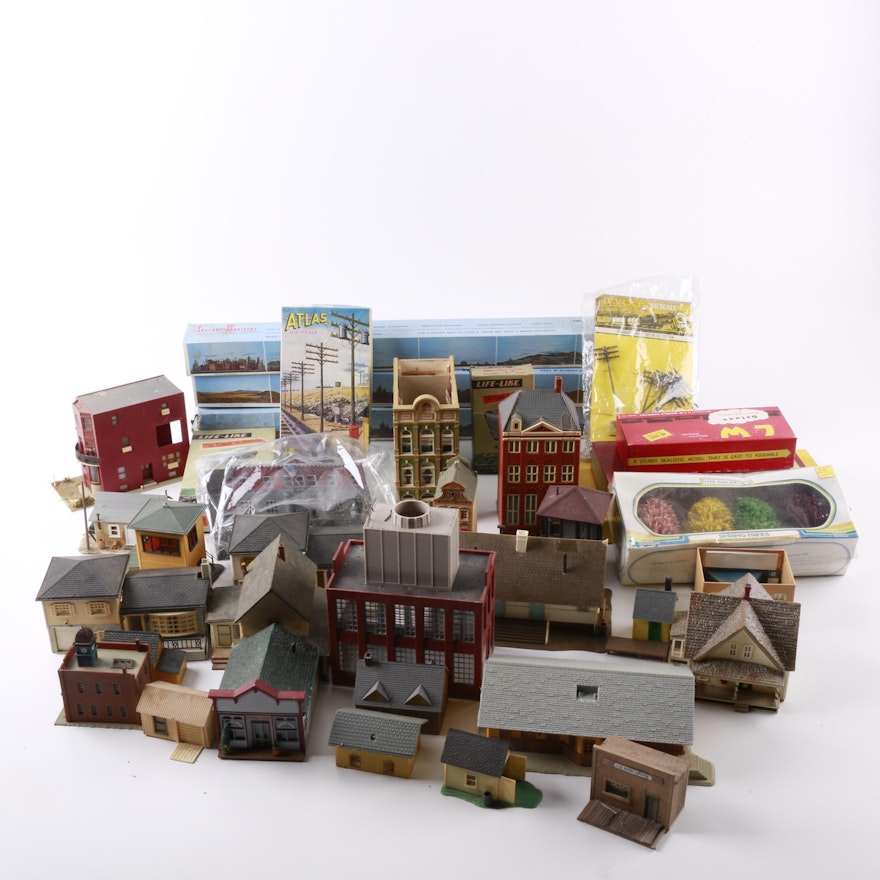 Buildings and Kits for Model Railroad Scenes