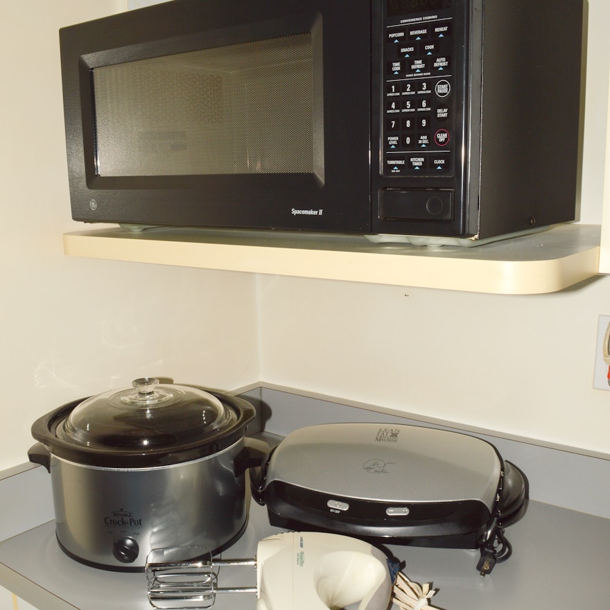 GE Spacemaker II Microwave and Small Kitchen Appliances