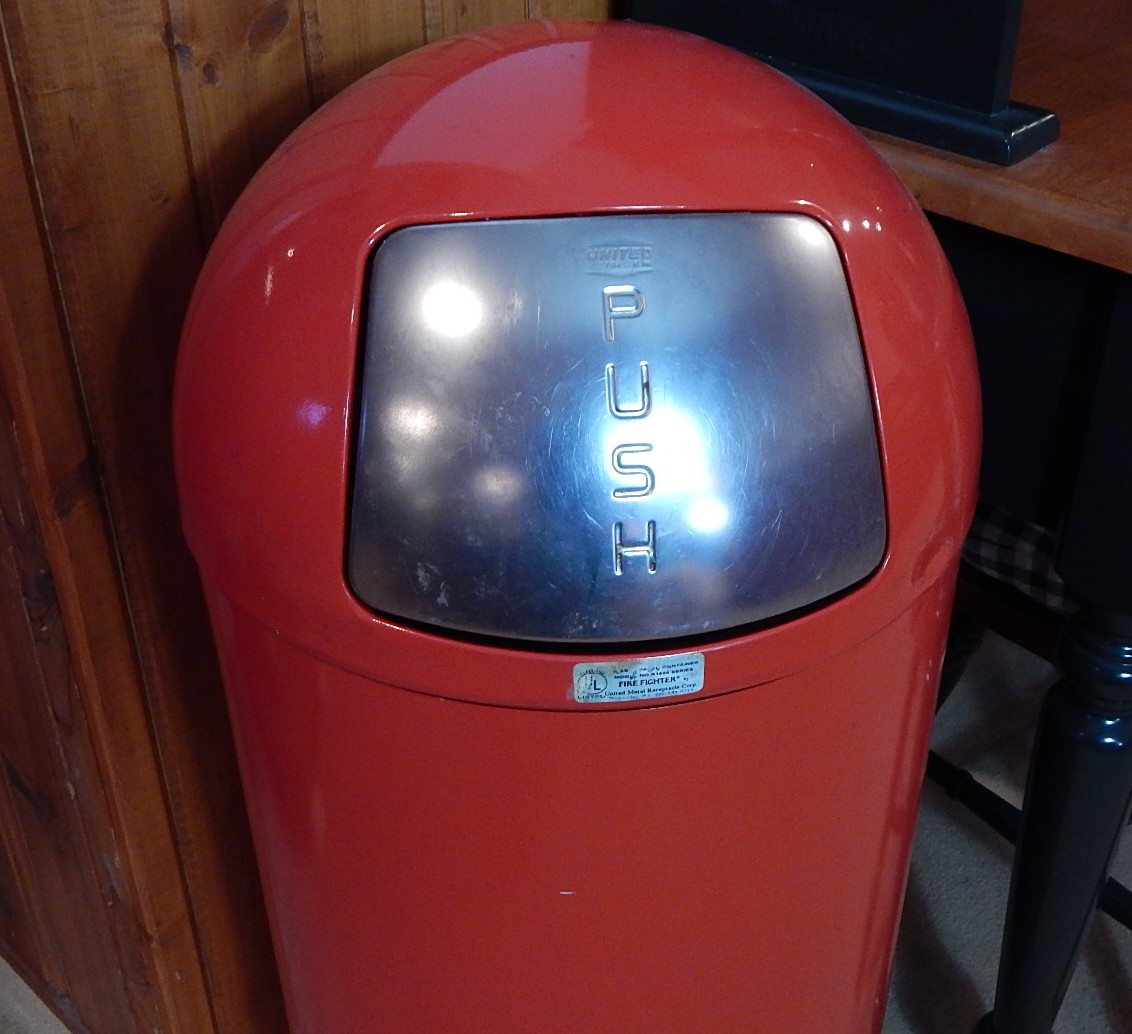 Red Metal Retro Trash Can