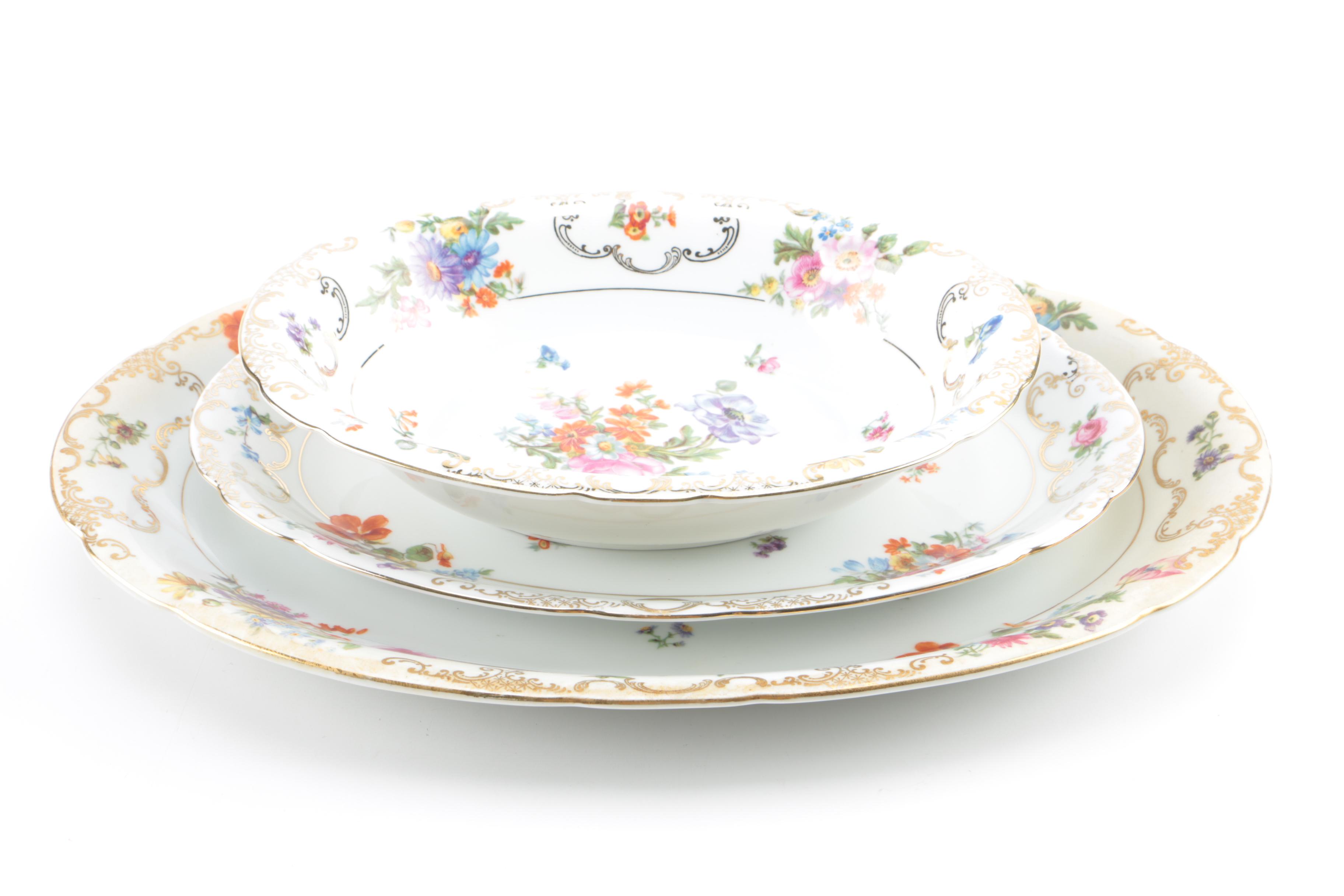 Victoria Czechoslovakia Porcelain Dinnerware